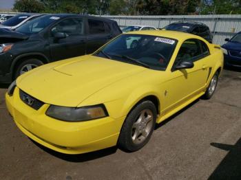  Salvage Ford Mustang