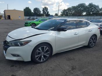  Salvage Nissan Maxima