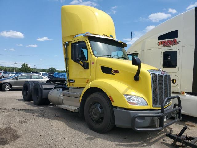  Salvage Peterbilt 579