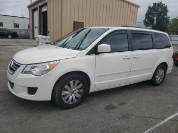  Salvage Volkswagen Routan