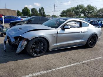  Salvage Ford Mustang