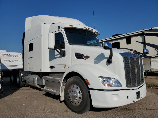  Salvage Peterbilt 579