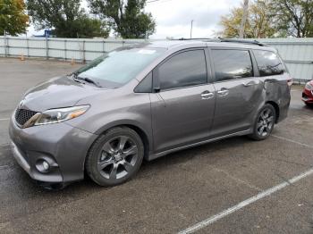  Salvage Toyota Sienna