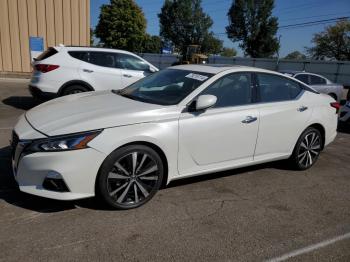  Salvage Nissan Altima