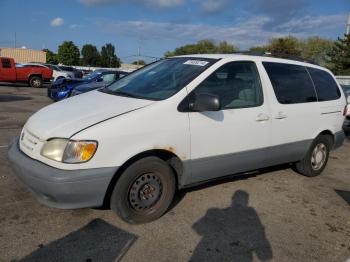  Salvage Toyota Sienna