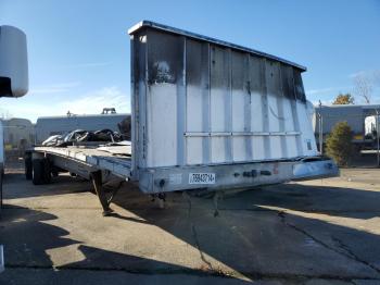  Salvage Bens Trailer