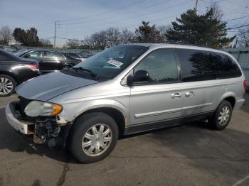  Salvage Chrysler Minivan