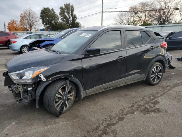  Salvage Nissan Kicks