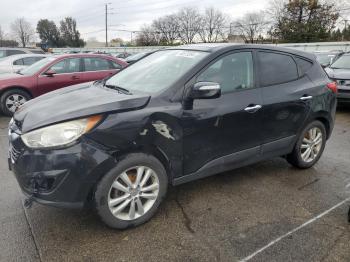  Salvage Hyundai TUCSON