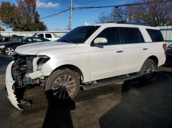  Salvage Ford Expedition