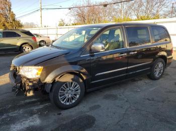  Salvage Chrysler Minivan