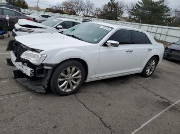  Salvage Chrysler 300