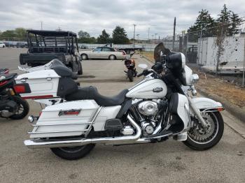  Salvage Harley-Davidson Fl