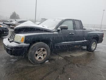  Salvage Dodge Dakota