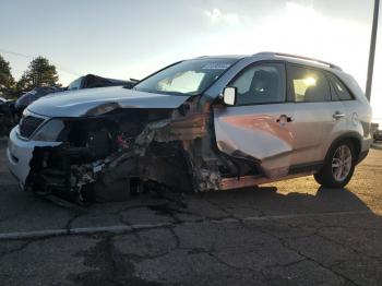  Salvage Kia Sorento