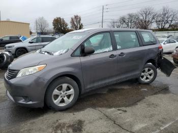  Salvage Toyota Sienna