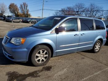  Salvage Chrysler Minivan