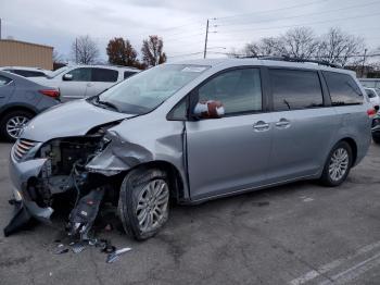  Salvage Toyota Sienna