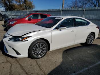  Salvage Lexus Es