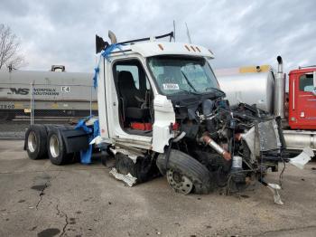  Salvage Freightliner Cascadia 1