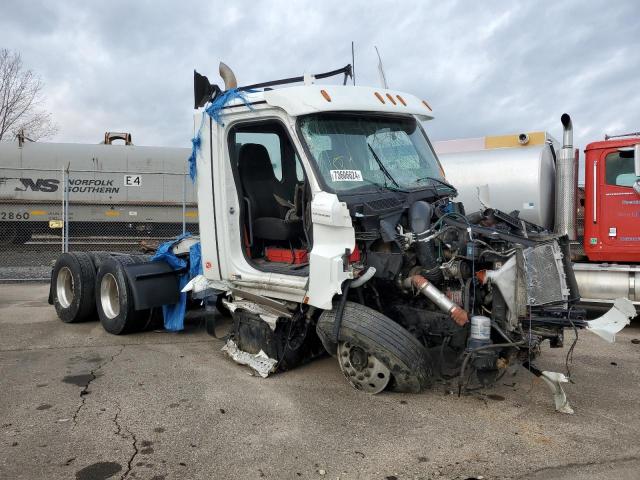  Salvage Freightliner Cascadia 1