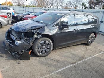  Salvage Chrysler Pacifica