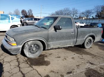  Salvage Chevrolet S-10