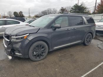  Salvage Kia Carnival