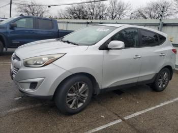  Salvage Hyundai TUCSON