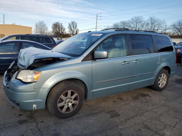  Salvage Chrysler Minivan