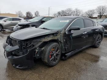  Salvage Nissan Maxima