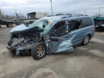  Salvage Chrysler Minivan