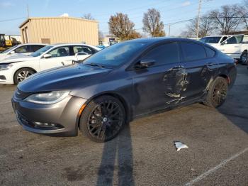  Salvage Chrysler 200