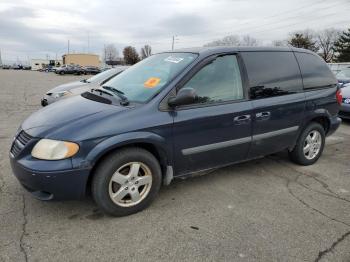  Salvage Dodge Caravan