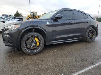  Salvage Alfa Romeo Stelvio