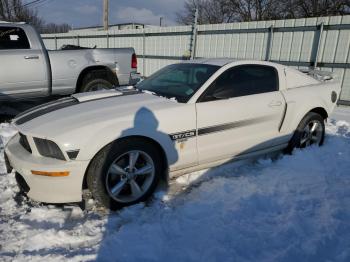  Salvage Ford Mustang