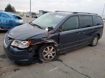  Salvage Chrysler Minivan