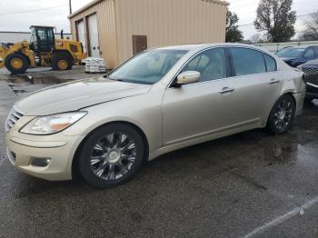  Salvage Hyundai Genesis