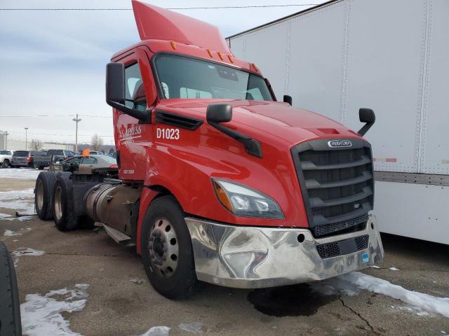  Salvage Freightliner Cascadia 1