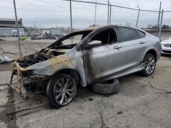  Salvage Chrysler 200