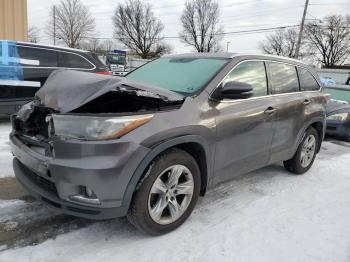  Salvage Toyota Highlander