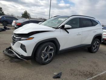  Salvage Hyundai TUCSON