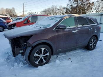  Salvage Kia Sorento