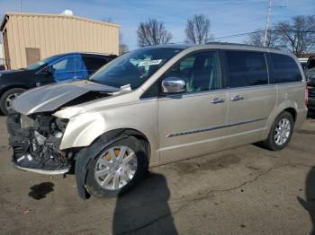  Salvage Chrysler Minivan