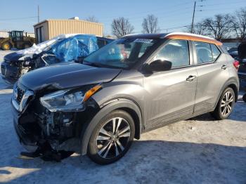  Salvage Nissan Kicks