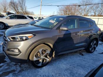  Salvage Hyundai TUCSON