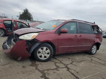  Salvage Toyota Sienna