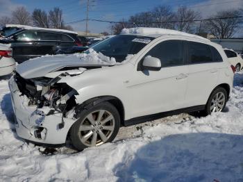  Salvage Mitsubishi Outlander