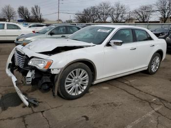  Salvage Chrysler 300