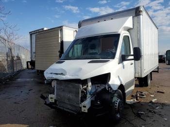  Salvage Mercedes-Benz Sprinter